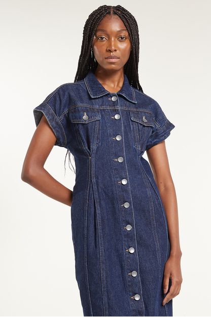 Vestido midi pregas denim