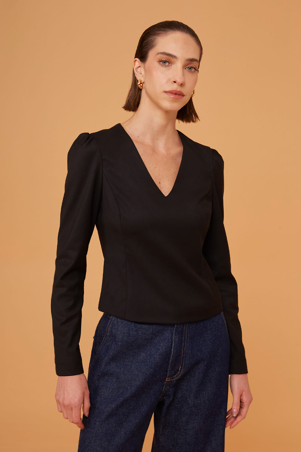 Blusa decote v preta - Cori