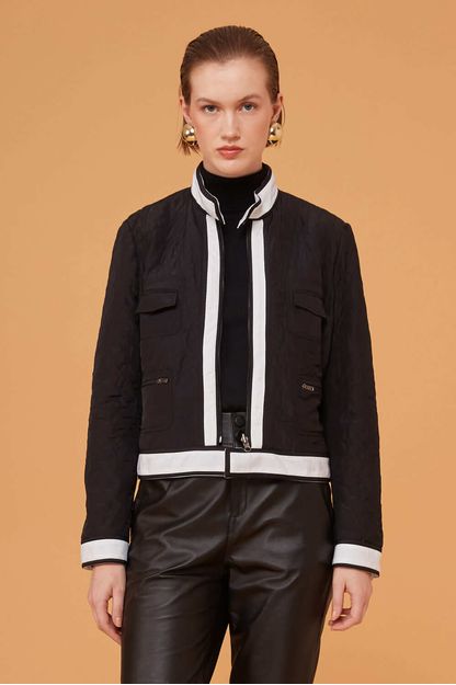 Jaqueta matelassê double face preto e off white