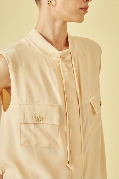 Colete cargo em crepe cru