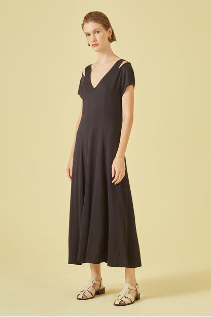 Vestido midi decote v com aberturas em jersey preto