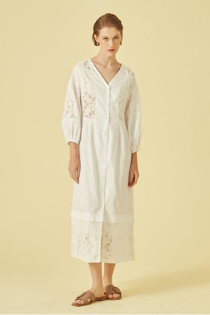 Vestido recortes em voil renascença off white