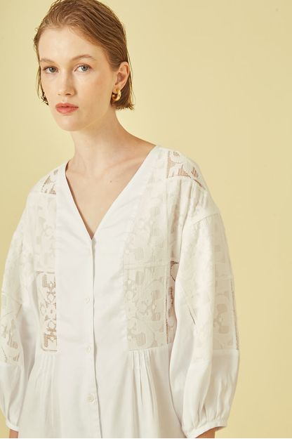 Vestido recortes em voil renascença off white