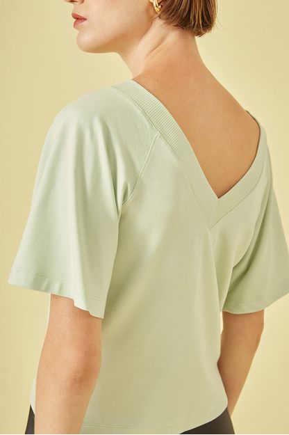 T-shirt gola v em malha menta
