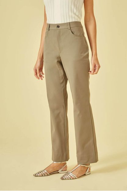Calça básica reta em supermotion oliva