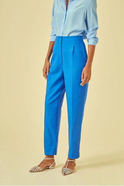 Calça carrot lina azul