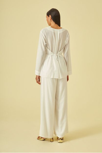 Blusa ampla lisa off white