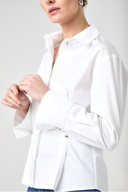 Camisa com pregas verticais em tricoline branca