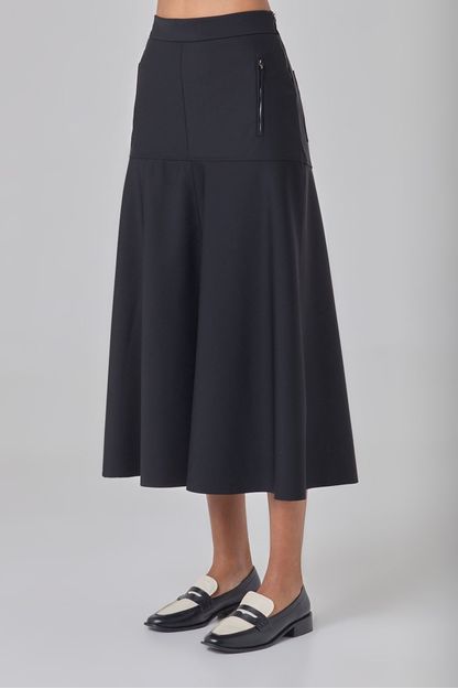 Saia midi com pala em malha block preta