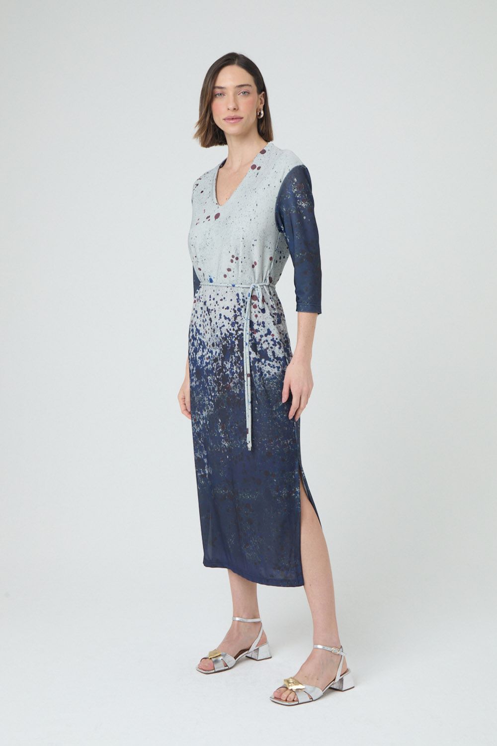 Vestido decote v malha crepe estampa cosmos Unica GG