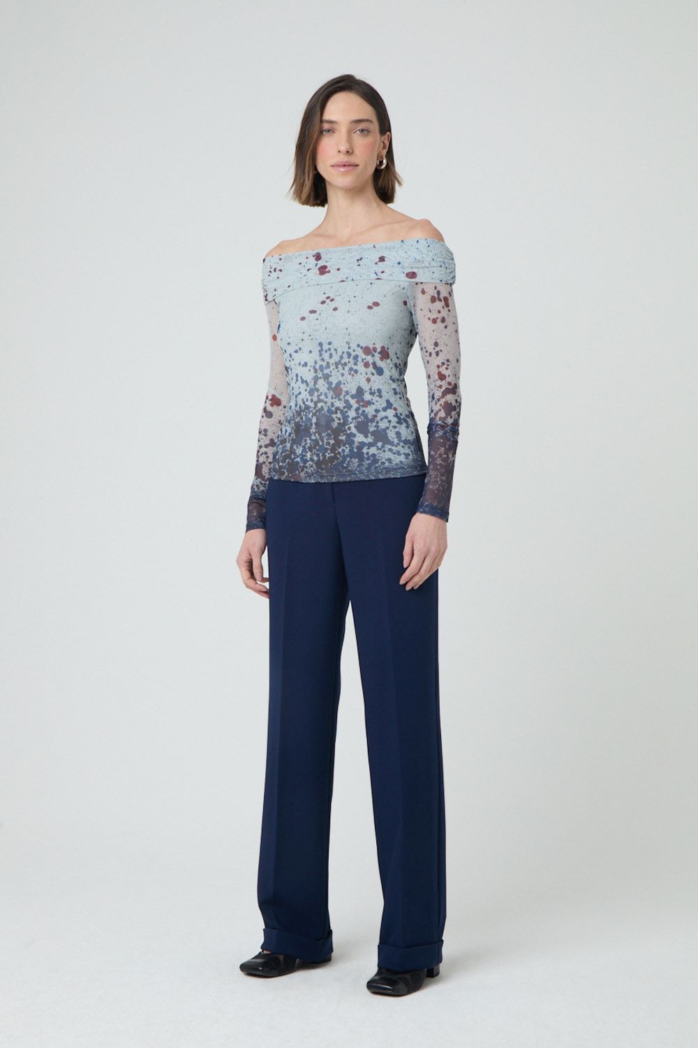 Blusa ombro a ombro em tule estampa cosmos
