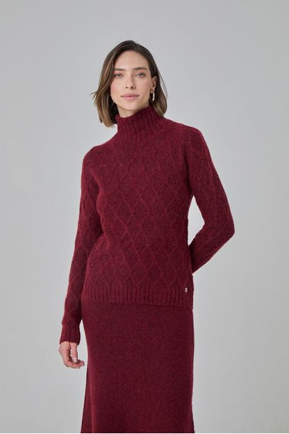 Maxi pull gola alta em tricot aran vinho