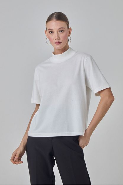 T-shirt gola alta em malha off white
