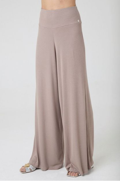 Calça pantalona com pala em malha canelada bege