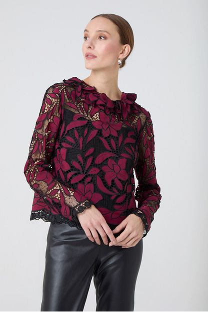 Blusa box em bordado richelieu