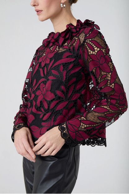 Blusa box em bordado richelieu