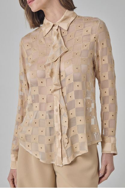 Camisa jabot em chiffon damas bege
