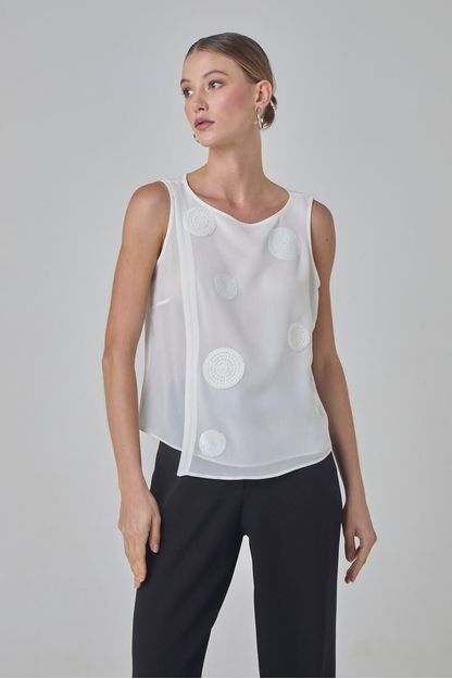 Regata canoa em georgette esferas off white