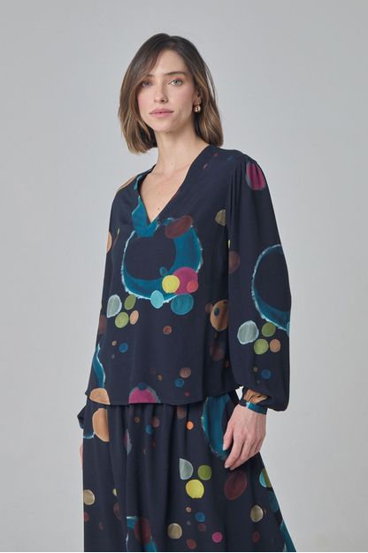Blusa decote v estampa eclipse