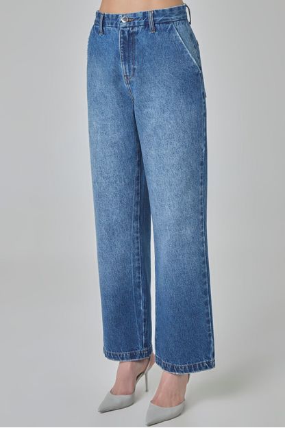 Calça reta bolso faca em denim azul médio
