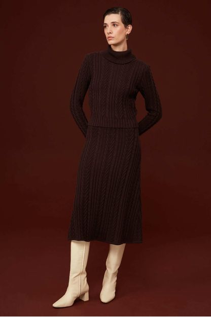 Saia evasê em tricot aram marrom