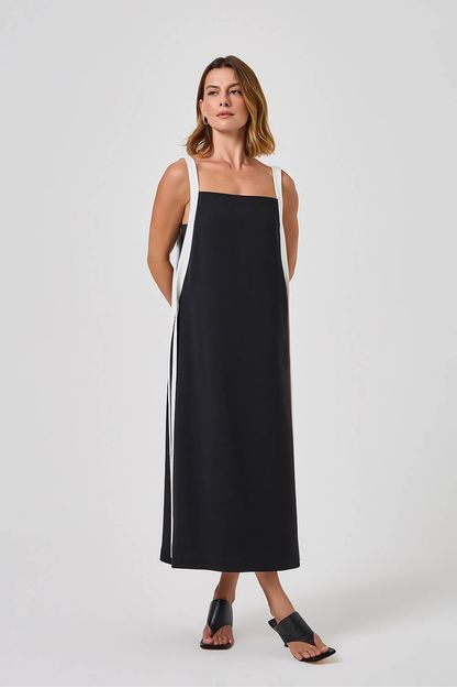Vestido decote canoa fitas rib stretch preto