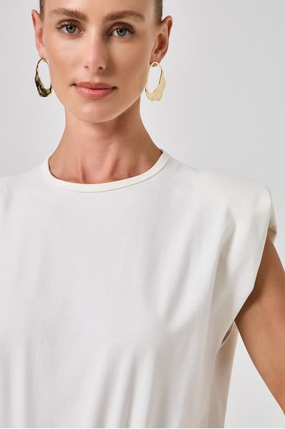 Body regata com ombreira em malha off white