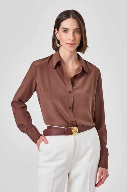 Camisa de seda marrom