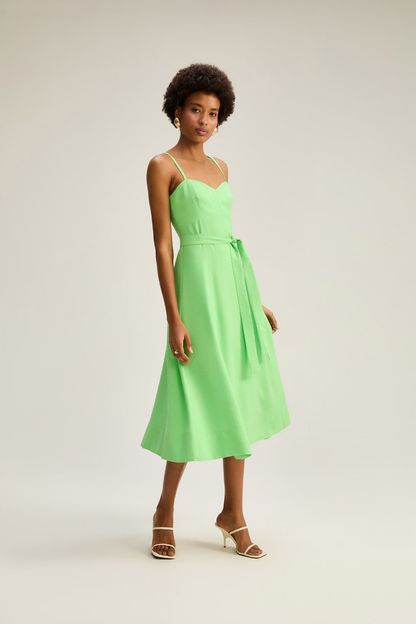 Vestido bojo recortes relva