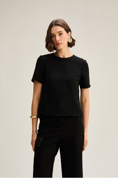 T-shirt alfaiatada em crepe preto