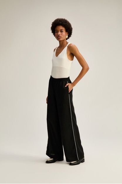 Calça pijama com vivos preto