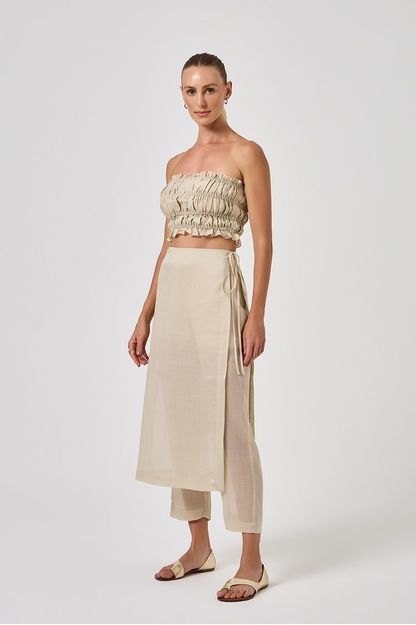 Calça sobreposição organza areia