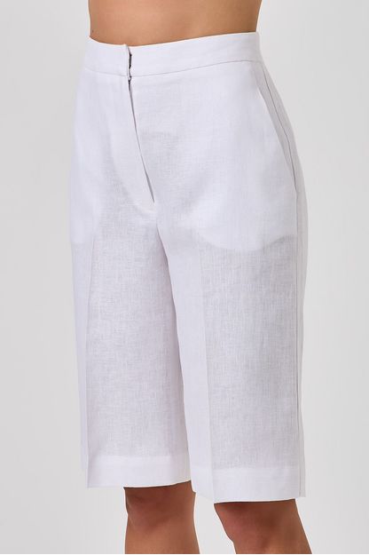 Bermuda ampla em rami lagostim branco