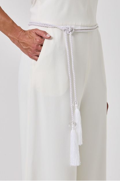 Macacão frente única em crepe off white