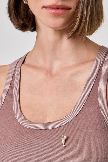 Regata canelada lagostim marrom